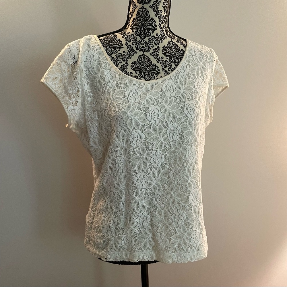Lace short sleeve Ann Taylor shirt